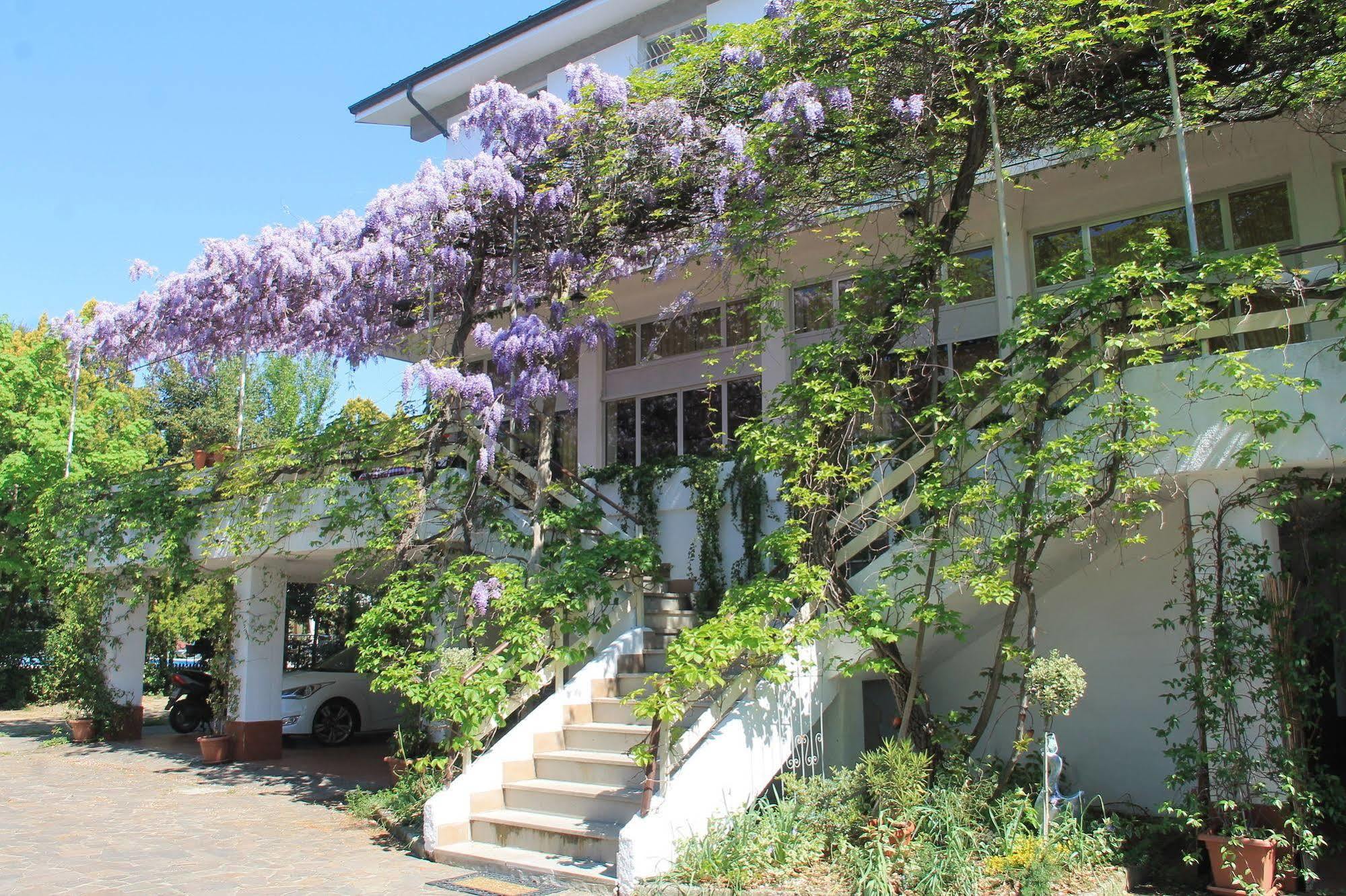 Hotel Ristorante Sole Múggia Buitenkant foto